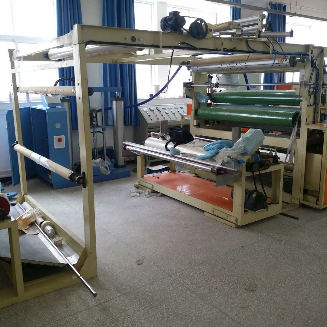 復(fù)合機(jī)廠家生產(chǎn)的復(fù)合機(jī)具有哪些特點(diǎn)？